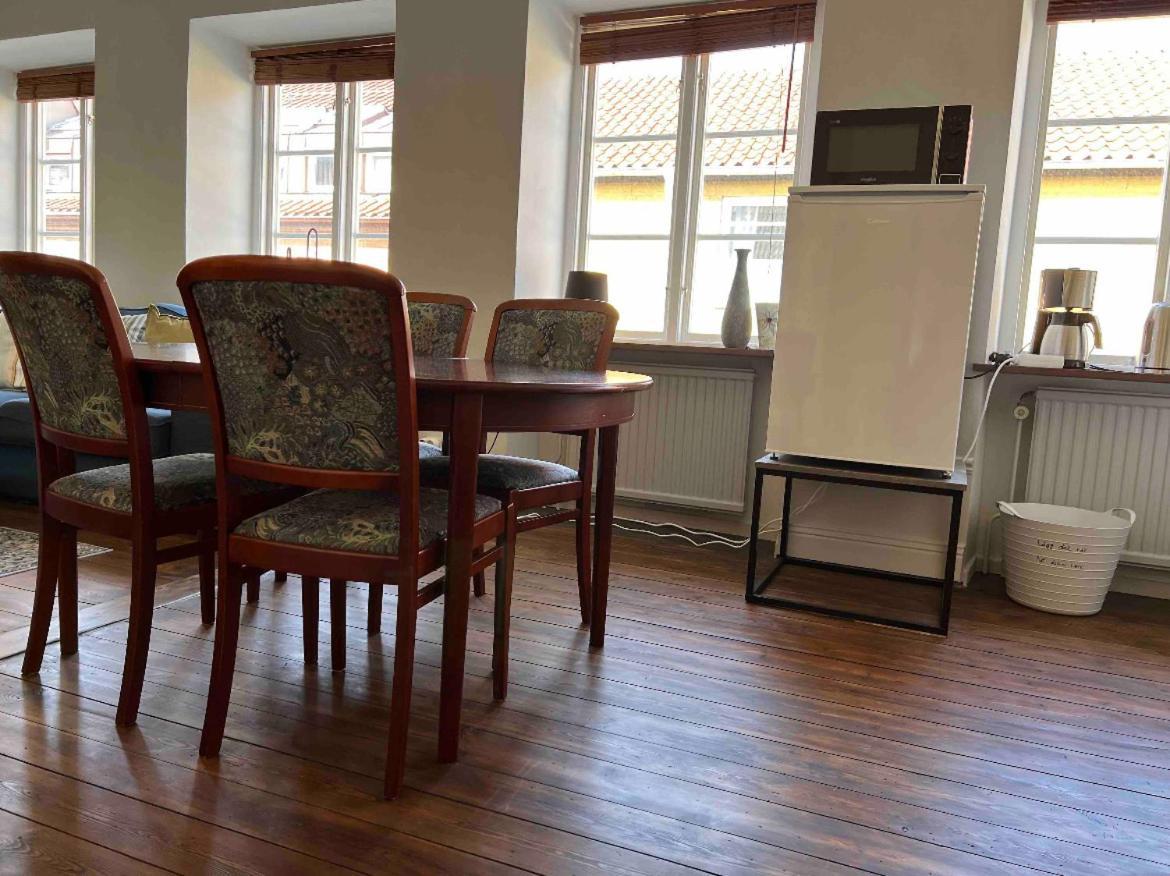 Apartments In The Center Of Истад Екстериор снимка